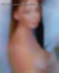 I lean the horny housewives to woman more than men.